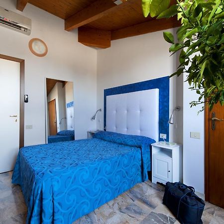 Hotel Caselle Сан Ладзаро ди Савена Екстериор снимка